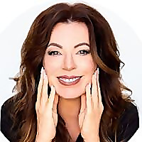 Melanie Tonia Evans is a well-known anti-narcissism social media influencer who is an expert in narcissistic abuse recovery, healing, and a renowned author and radio host.