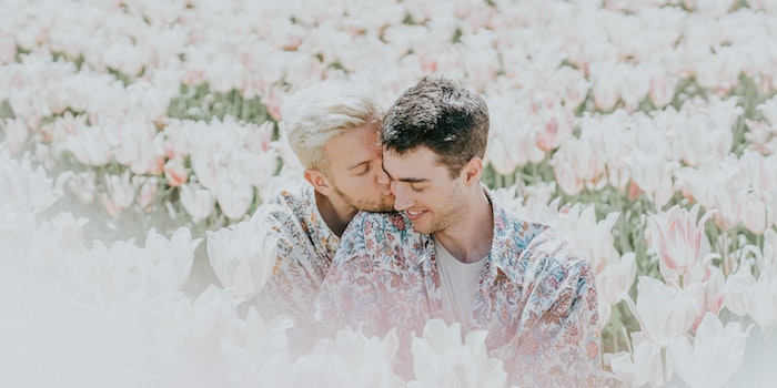 Tips for thriving gay relationships on and offline